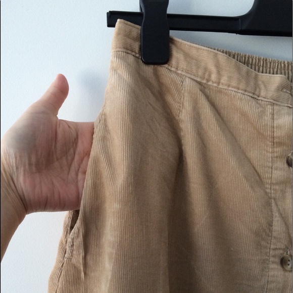 🙌🏼 2/$40 Vintage Tan Corduroy Skirt - Picture 2 of 7